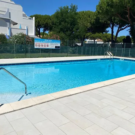 Apartman Les Floralies 2 *
